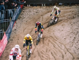 100 kg of mussels for the winners: the Belgian cyclocross season gets underway