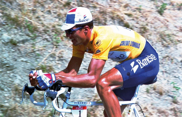Castelli retrouve le maillot jaune du Tour de France 33 ans plus tard