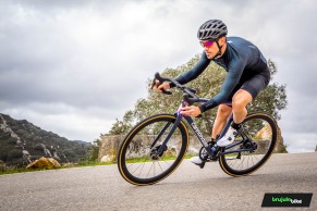 We test the Cannondale SuperSix Evo Hi-Mod 2021, the lightest and fastest road bike ever?