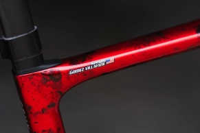 Un alerón en el sillín y un guía cadenas extremo: así es la S-Works Crux 5 de Keegan Swenson para Big Sugar