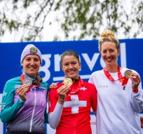 Lars Forster y Lea Huber se convierten en los primeros campeones de Suiza de Gravel en una carrera dominada por el MTB