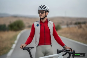 Probamos el Gobik Envy, un chaleco técnico que tiene mucho más de lo que parece