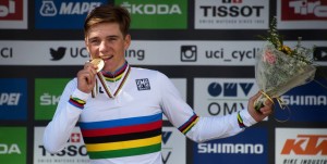 remco-evenepoel-pizza-hut/