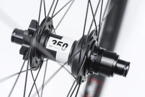 Reserve da el salto a las 32 pulgadas con sus nuevas ruedas de carbono para XC