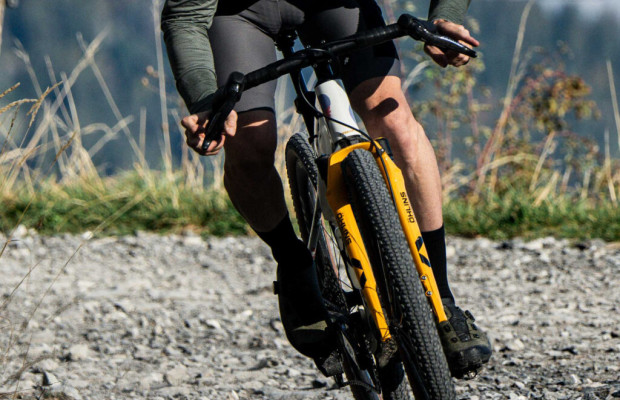Öhlins enters the gravel market with a new 40mm suspension fork weighing under 1,250g