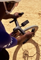 Carbono, aluminio, control por voz y 120 horas de autonomía: el COROS DURA 2 SOLAR quiere ser el mejor ciclocomputador del mercado