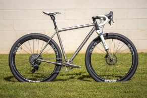 Cane Creek viste de gala su horquilla invertida para gravel con una edición muy limitada