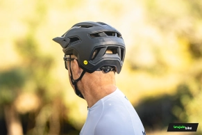 Probamos el nuevo Specialized Ambush 3: más ventilación, mejor ajuste y una visera que vuelve a ser regulable