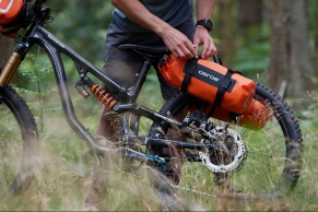 aeroe-BikePack-cradle-drybag-full-suspension-MTB_2000x