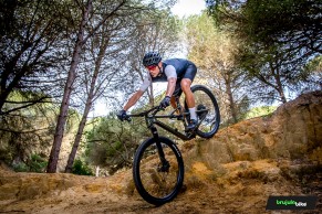 We test the Lefty Ocho Carbon 120, more travel and better performance for the new MTB