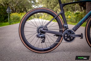 Ponemos la Scott Addict RC Ultimate y Scott Foil 10 frente a frente