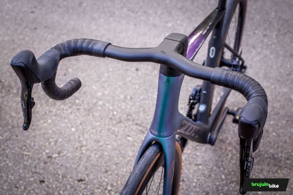 scott addict vs trek emonda