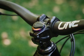 one-up-v2-edc-threadless-carrier/