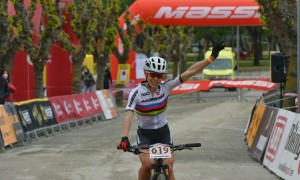 Thomas Griot y Loana Lecomte ganan en Santa Susanna