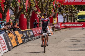 Thomas Griot y Loana Lecomte ganan en Santa Susanna