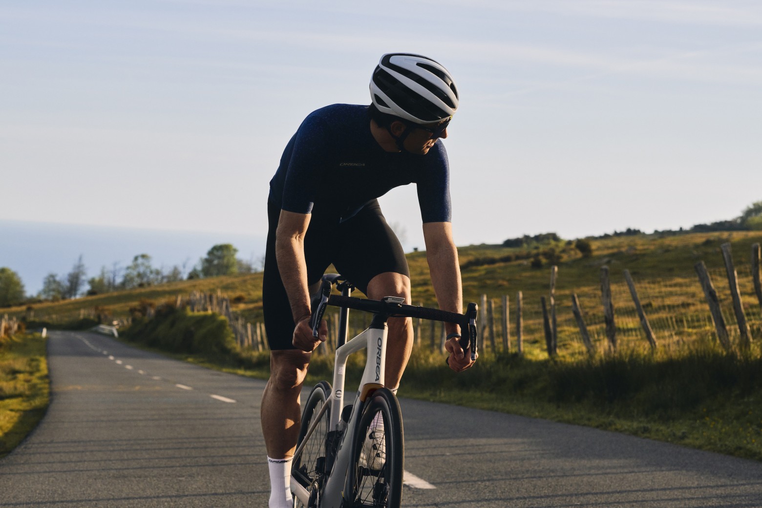 independent cycling clothing