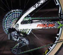 Nueva BMC Fourstroke de Pauline Ferrand-Prévot personalizada por No Curves