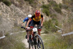 Valero protagoniza una remontada épica, Thomas Griot y Bec McConnell ganan el Superprestigio MTB Tibi 2021