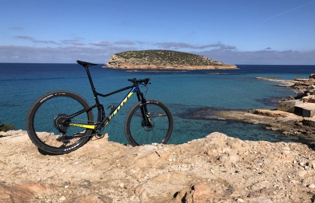 La Vuelta a Ibiza Scott MTB ofrece 100 nuevos dorsales