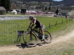 Loana Lecomte, con 21 años, domina y gana la Copa del Mundo Albstadt XCO 2021