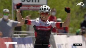 Loana Lecomte, con 21 años, domina y gana la Copa del Mundo Albstadt XCO 2021