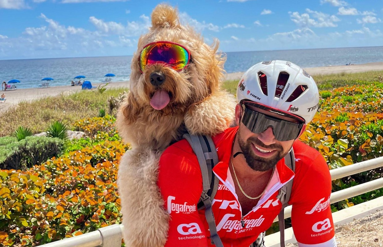 El perro ciclista m s famoso de Instagram