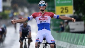 Van der Poel is back on the road racing with a victory at the Tour de Suisse