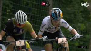 Loana Lecomte continues on another level and wins the XCO World Cup in Leogang