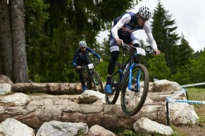 Los nuevos saltos y rock garden sorprenden en Les Gets