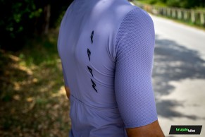 Probamos el maillot Evade Pro Base y el culotte Team Bib Evo de Maap: alta costura ciclista