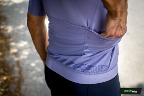 Probamos el maillot Evade Pro Base y el culotte Team Bib Evo de Maap: alta costura ciclista