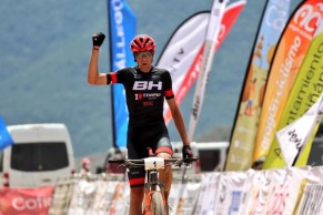 Exhibición de Rocío García y David Valero para ganar el Campeonato de España XCO 2021