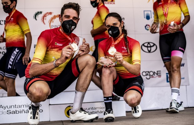 Exhibición de Rocío García y David Valero para ganar el Campeonato de España XCO 2021