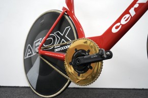 plato-carbono-titanio-vatios/