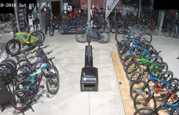 Solo 2 minutos para robar 57.000 € en mountain bikes