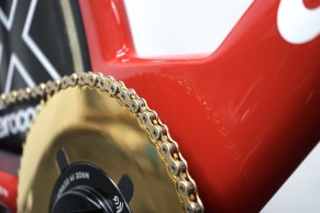 plato-carbono-titanio-vatios/