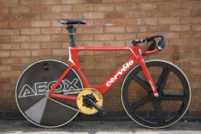 plato-carbono-titanio-vatios/