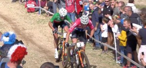 Nino Schurter impone su ley en la Copa del Mundo de La Bresse 2018
