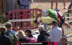 Nino Schurter impone su ley en la Copa del Mundo de La Bresse 2018