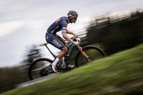 Van der Poel llega a Tokio: "El objetivo es el mismo, ganar una medalla"