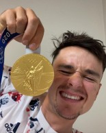 Así fue el camino de Tom Pidcock desde que se rompió la clavícula hasta ganar la medalla de oro