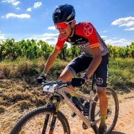 Roberto Bou se fractura la clavícula tras una caída en carrera