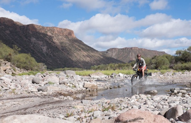 Consejos para cruzar un río sobre tu MTB