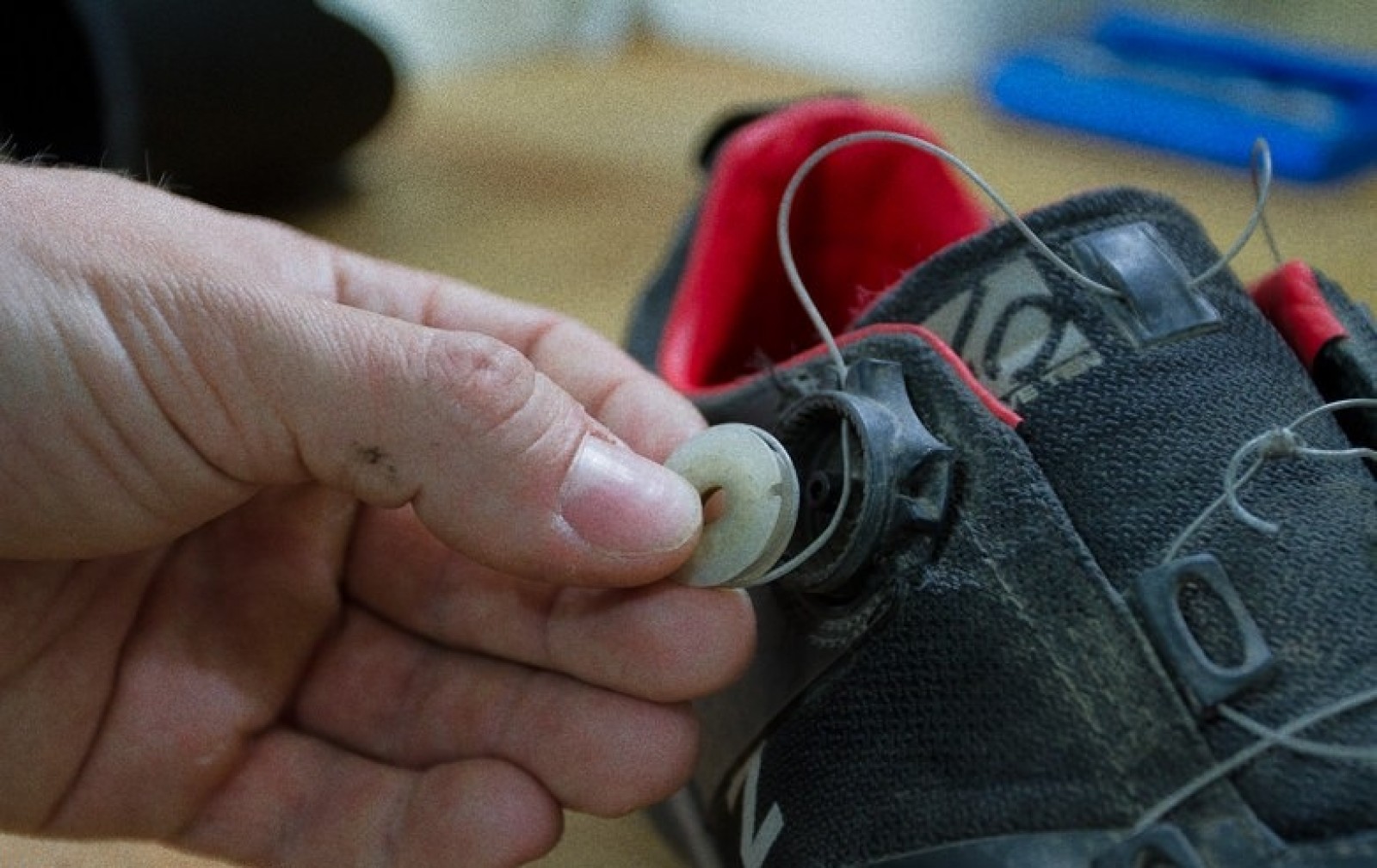 gu-a-para-cambiar-el-cierre-boa-de-unas-zapatillas-de-ciclismo