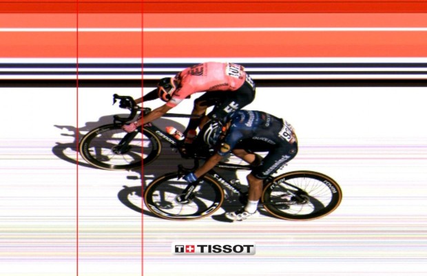 Roglic crashes and Nielsen wins his second stage in this Vuelta