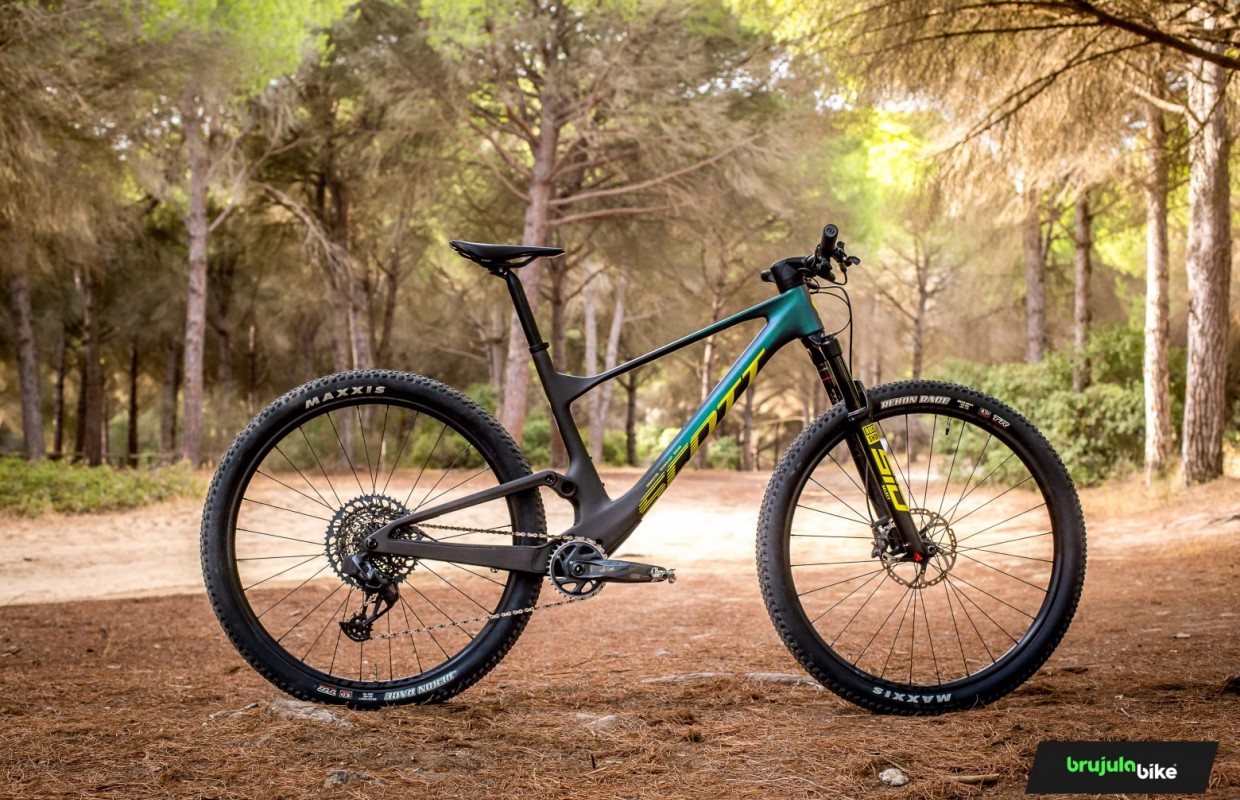 We test the Scott Spark 2022 the most desirable mountain bike of