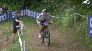 Evie Richards surprises everyone and becomes 2021 XCO World Champion