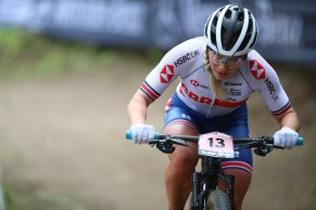 Evie Richards surprises everyone and becomes 2021 XCO World Champion