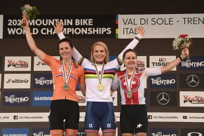 Evie Richards surprises everyone and becomes 2021 XCO World Champion