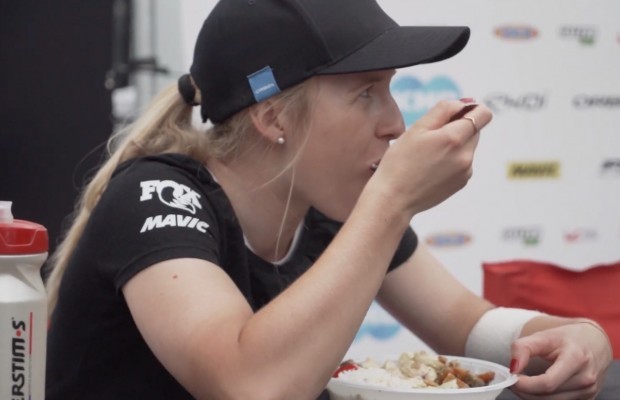 “Tudo depende das quantidades”, O diretor da equipe KMC Ekoi Orbea, explica a alimentação de uma equipe na Copa do Mundo